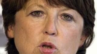 Martine Aubry, a redemandé l'abandon du "bouclier fiscal" mais aussi d'autres avantages consentis en 2007 sur les héritages, les intérêts d'emprunt et les heures supplémentaires. /Photo d'archives/REUTERS/Gonzalo Fuentes