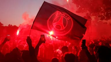 Les supporters du PSG juste avant la demi-finale retour de Ligue des champions, 7 mai 2025