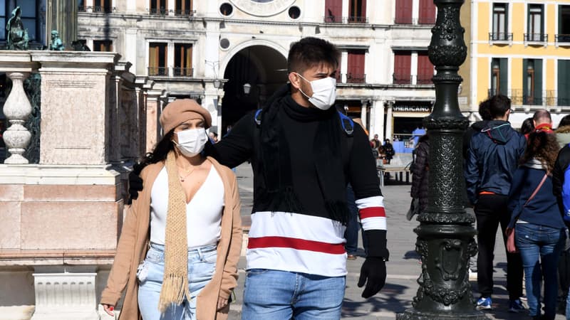 Des touristes à Venise, en Italie.
