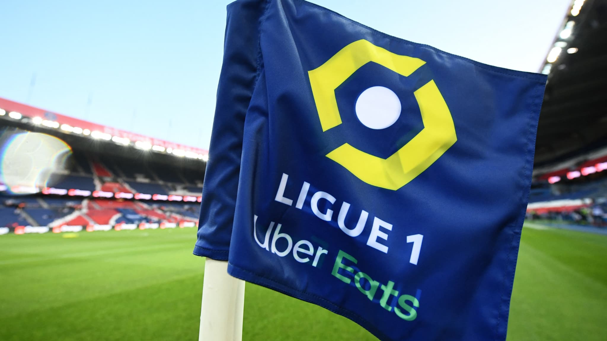 Des Milliers Demplois Menac S Le Syndicat Foot Unis Alerte Sur La