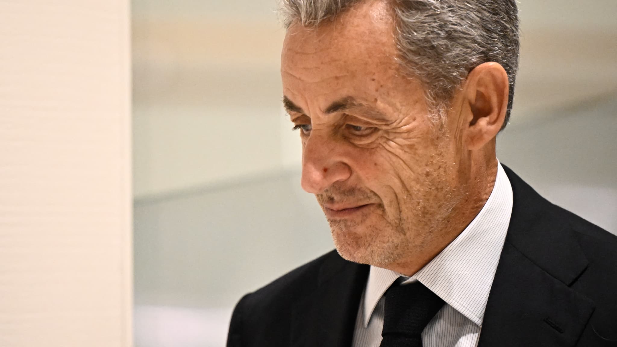 "MANDAT DE DÉPÔT", "EXÉCUTION PROVISOIRE"... QUI SIGNIFIE LA CONDAMNATION DE NICOLAS SARKOZY?