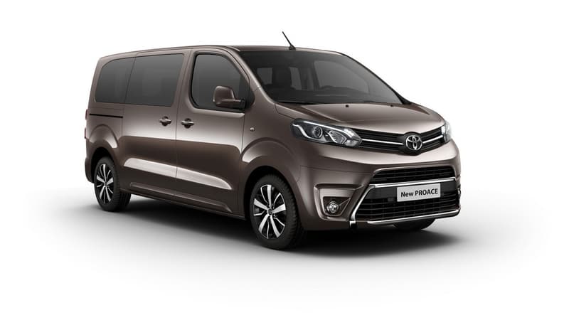 Toyota distribuera le modèle Proace, issus de la même base que les Citroën Space Tourer et Peugeot Traveller.