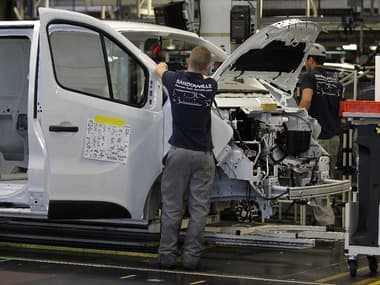 L'usine Renault de Sandouville est affectée à la production de véhicules utilitaires. 