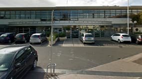 Le commissariat d'Agde, dans l'Hérault, où les investigations pour retrouver les deux fillettes ont été menées.