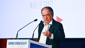 Noël Le Graët pendant une assemblée générale de la FFF