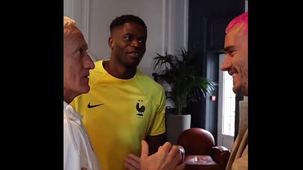 Didier Deschamps interloqué par la couleur de cheveux d'Antoine Griezmann