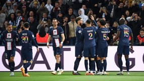 Paris pourrait fêter le 11e titre du club en Ligue 1 le week-end prochain