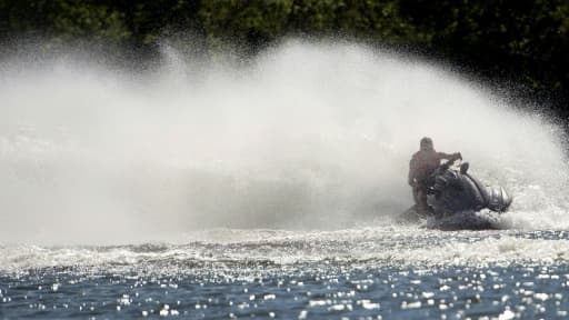 Un scooter des mers sur la rivière Nepean à Sydney le 10 octobre 2013