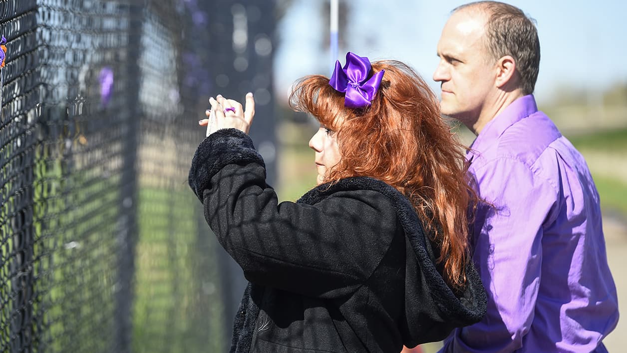 A Minneapolis, des fans venus rendre hommage à Prince, un an après sa mort