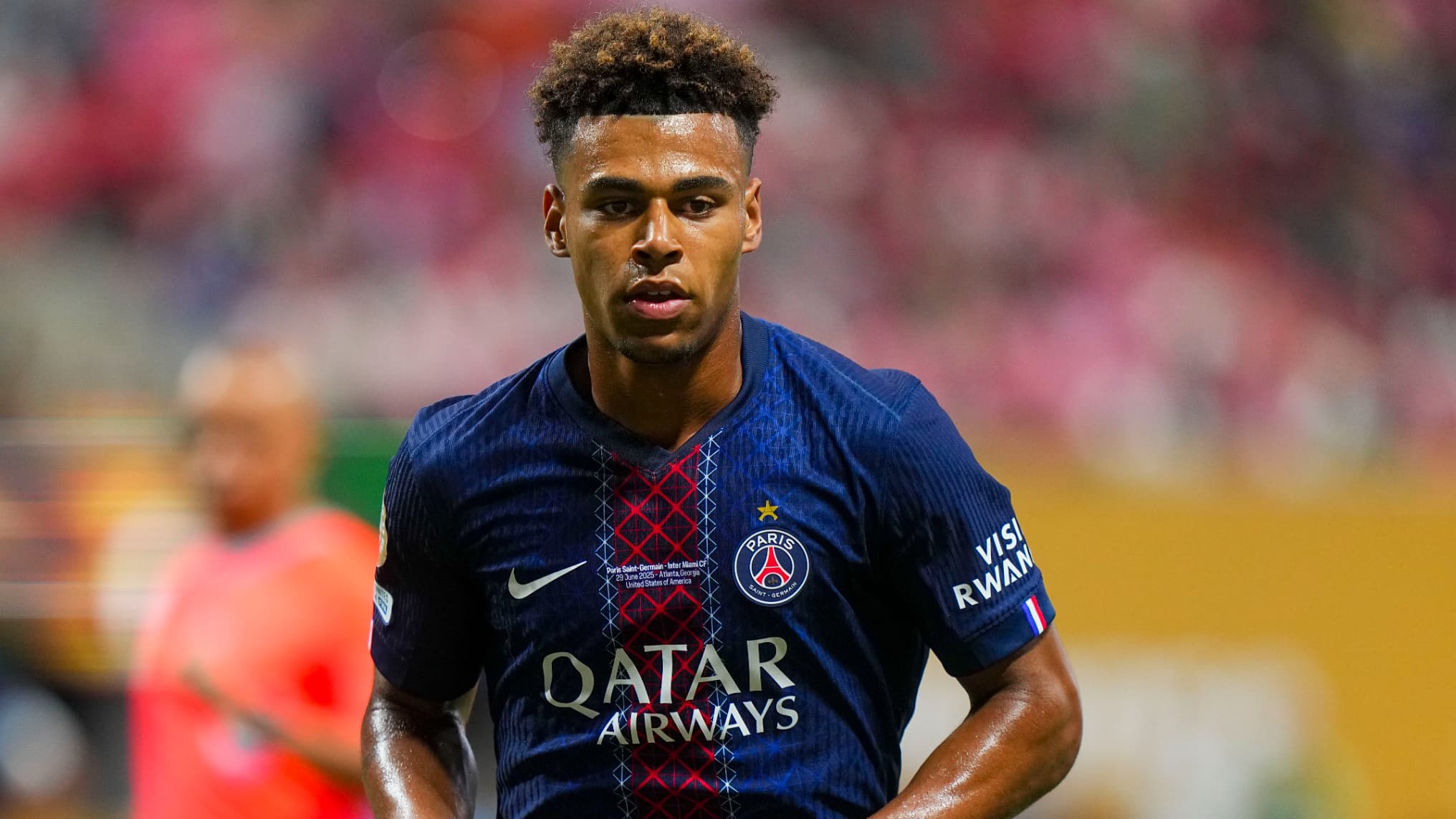 DOUÉ FORFAIT, KVARATSKHELIA INCERTAIN, VITINHA ESPÉRÉ… CE QUE L'ON SAIT DE L’INFIRMERIE DU PSG À DEUX JOURS DU CHOC FACE AU BARÇA
