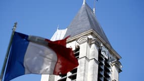 Le clocher de l'église de Saint-Cyr et Sainte Julitte, à Villejuif, le 22 avril 2015
