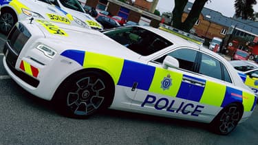 Une voiture de police longue de 5,40 mètres et équipée d'un V12, c'est forcément une Rolls-Royce Ghost.