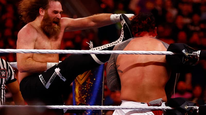 https://images.bfmtv.com/CTgBw3lcfSxJrfIVaVsHPJYoULY=/0x169:2048x1321/800x0/images/Sami-Zayn-a-la-WWE-en-2023-2095632.jpg