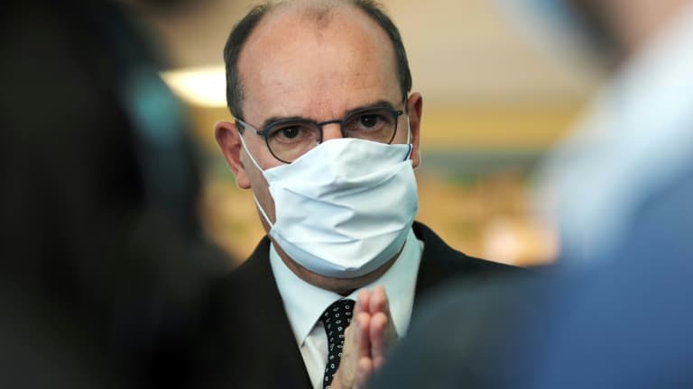 Jean Castex lors d'une visite à un établissement scolaire à Châteauroux, le 1er septembre 2020