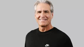 Elliott Hill, qui a fait toute sa carrière chez Nike avant de prendre sa retraite, est revenu pour prendre le poste de PDG de l'équipementier en septembre 2024.