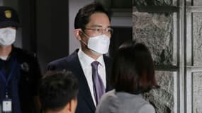 L'héritier du géant Samsung Lee Jae-yong (c), le 9 juin 2020 à Ulwang, au sud de Séoul