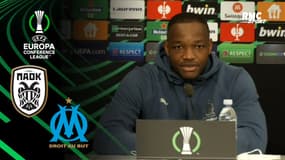 OM : "Je prends ce qu'on me donne", Mandanda réagit à la concurrence avec Lopez