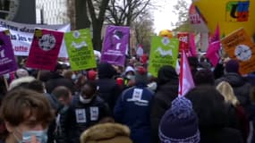 Sécurité globale: nouvelle mobilisation à Paris, les manifestants se dirigent vers la place de la République