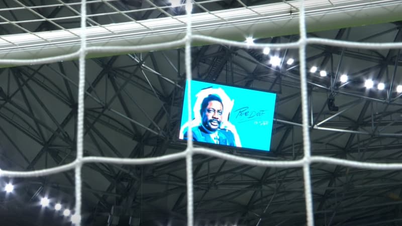 OM-Dijon: des applaudissements pour rendre hommage à Pape Diouf