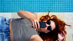 Cet été, vérifiez le niveau de protection de votre smartphone avant de vous livrer à des activités aquatiques. 
