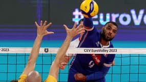 Earvin Ngapeth lors de France-Roumanie à l'Euro de volley, le 04/09/2023