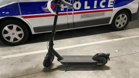 Une trottinette fait partie des objets volés saisis par la police.