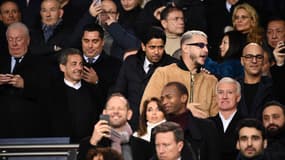 Nicolas Sarkozy avec Nasser Al-Khelaïfi, Didier Deschamps et DJ Snake au Parc des Princes