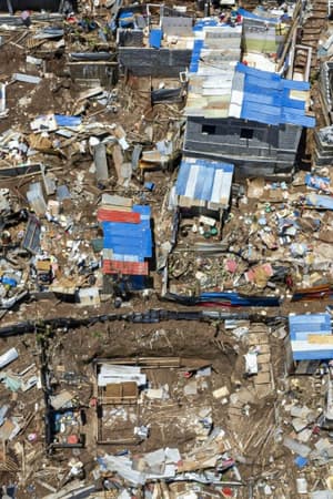 Mayotte dévastée par Chido: les images de l'archipel balayé par le cyclone "le plus violent et destructeur" de son histoire l'an passé