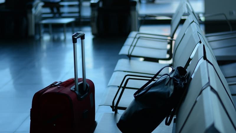 Les professionnels indiquent traiter "au cas par cas" les demandes de retour anticipé pour les voyageurs déjà sur place.