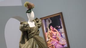 L'exposition "S’habiller en artiste. L’artiste et le vêtement" ouvre ce mercredi 26 mars au Louvre-Lens.