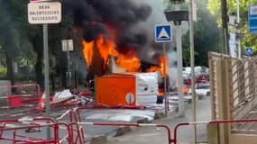 Des poubelles ont été incendiées à Nanterre.
