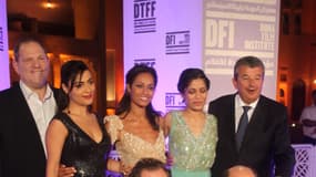 Harvey Weinstein et Tarak ben Ammar entourent Yasmine al-Masri, Rula Jebreal et Freida Pinto à Doha en 2010