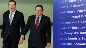 Le chef du gouvernement espagnol Mariano Rajoy (à gauche) et le président de la Commission européenne José Manuel Barroso à Bruxelles. Les chefs d'Etat et de gouvernement de l'UE espèrent ajouter un volet croissance et emploi à leurs politiques d'austérit