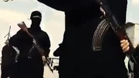 Des membres de l'Etat islamique dans une vidéo de propagande, à Raqqa, en Syrie.