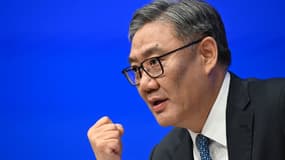 Le ministère chinois du Commerce juge les mesures canadiennes "discriminatoires" et affirme qu'elles "contreviennent aux règles de l'OMC". 