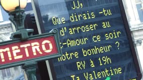 Les panneaux lumineux de Paris sont mis à disposition des amoureux pour la Saint-Valentin