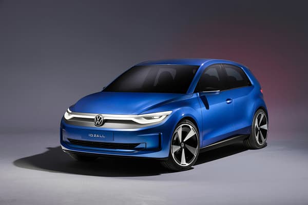 Volkswagen annonce ce mercredi l'arrivée prochaine d'une voiture électrique "à moins de 25.000 euros". Elle devrait sortir en 2025.
