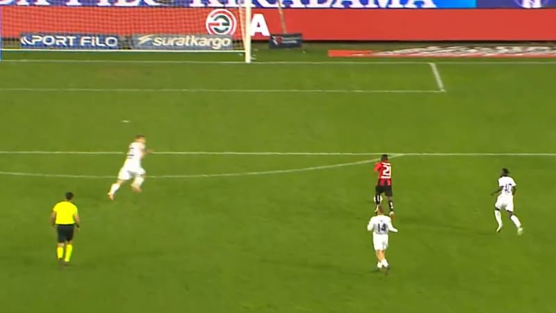 Turquie: l'image improbable d'un but validé pendant une bagarre entre joueurs