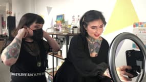 Nora alias "Epsylone", tatoueuse près de Lille et star du réseau social TikTok 