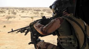Treize militaires français tués au Mali dans l'accident de deux hélicoptères.
