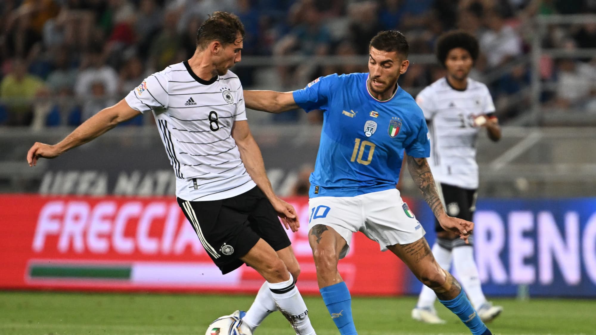 Italia y Alemania retroceden en el grupo de Inglaterra, Donnarumma lesionado