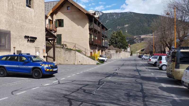 Le logement d'un policier à Briançon, mardi 18 avril 2023.