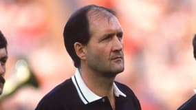 L'arbitre français Michel Vautrot lors du match de l'Euro 88 Allemagne-Espagne le 17 juin 1988