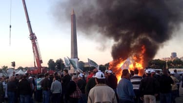 L'action des agriculteurs place Concorde, relayée sur Twitter par la FDSEA Ile-de-France, le 24 juin 2014.