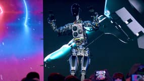 La première version du robot Optimus de Tesla