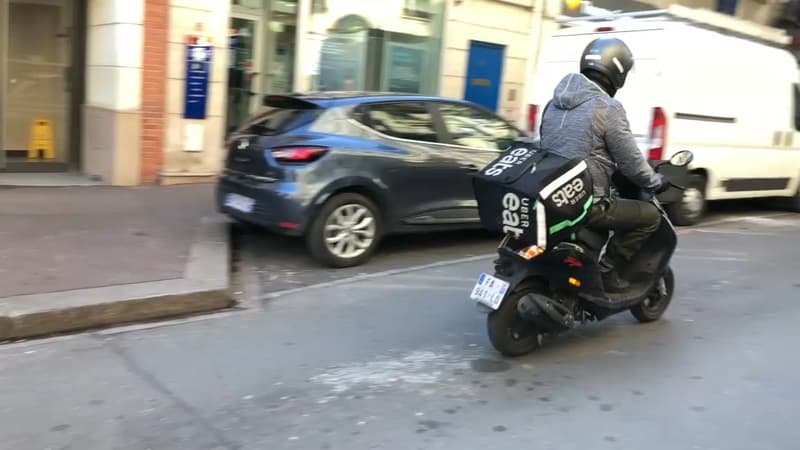 Les livreurs en scooter font grincer des dents