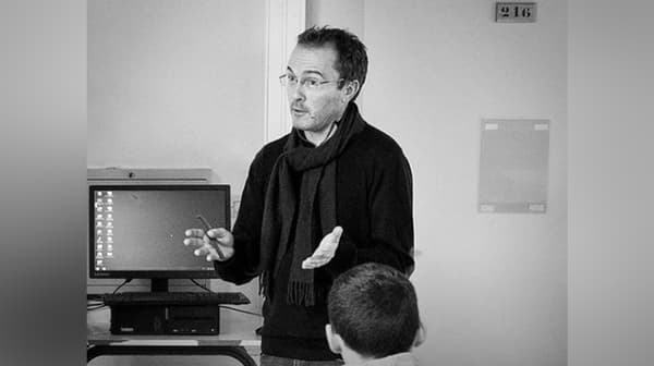 Samuel Paty en classe, le 19 décembre 2019 Samuel Paty en classe, le 19 décembre 2019
