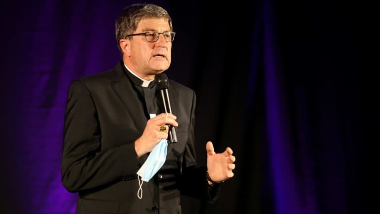 L'archevêque de Reims, Eric de Moulins-Beaufort, ouvre une série de réunions publiques sur les abus sexuels dans l'église, à Reims le 15 septembre 2021