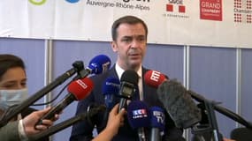 Olivier Véran depuis un centre de vaccination à Chambéry ce jeudi soir.