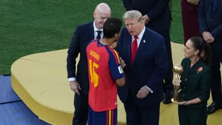 Donald Trump sur le podium avec Rodri, sacré meilleur joueur de la Coupe du monde, 19 juillet 2026